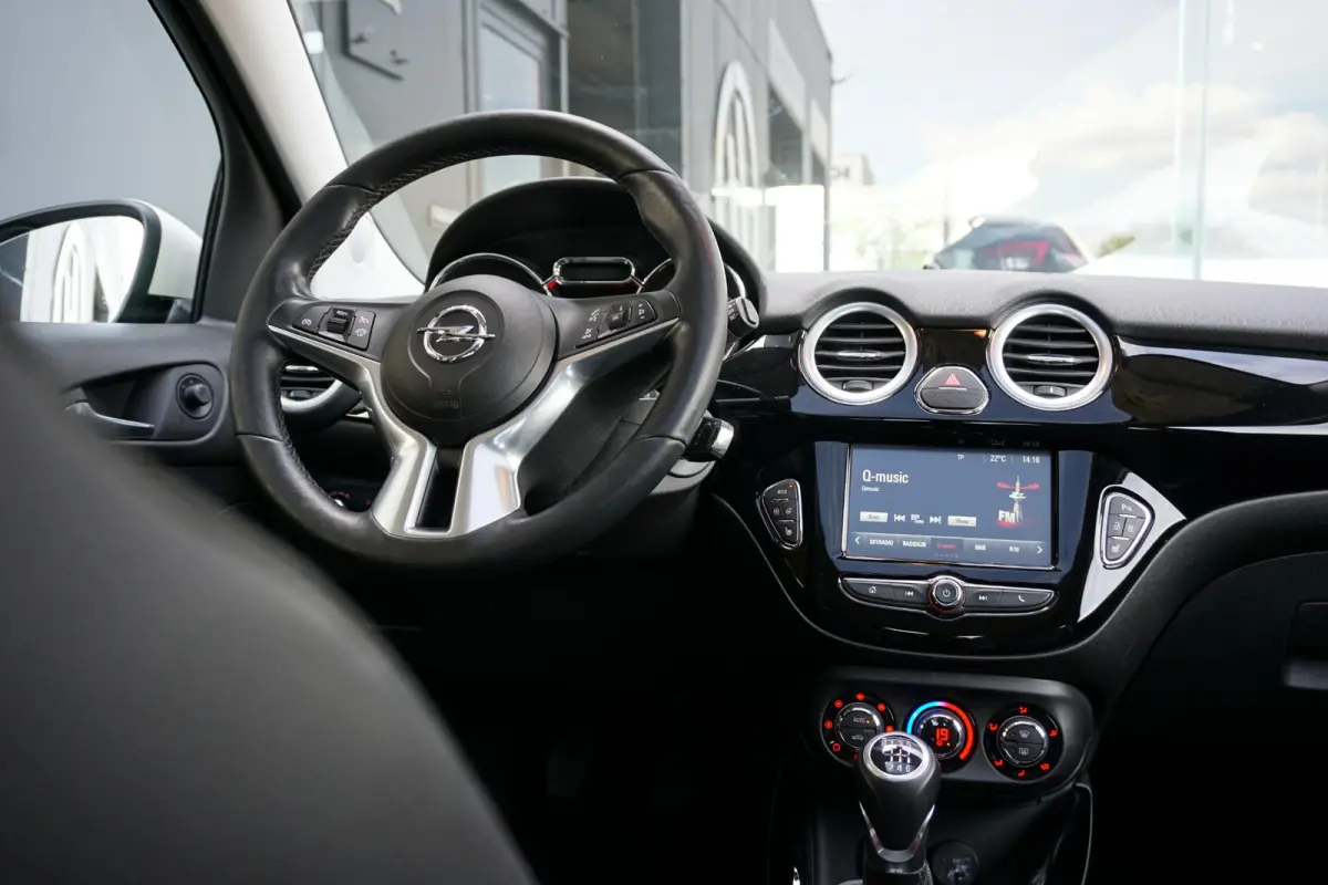 1.0 Turbo Glam Favourite + LEDER / PANO / APPLE CARPLAY