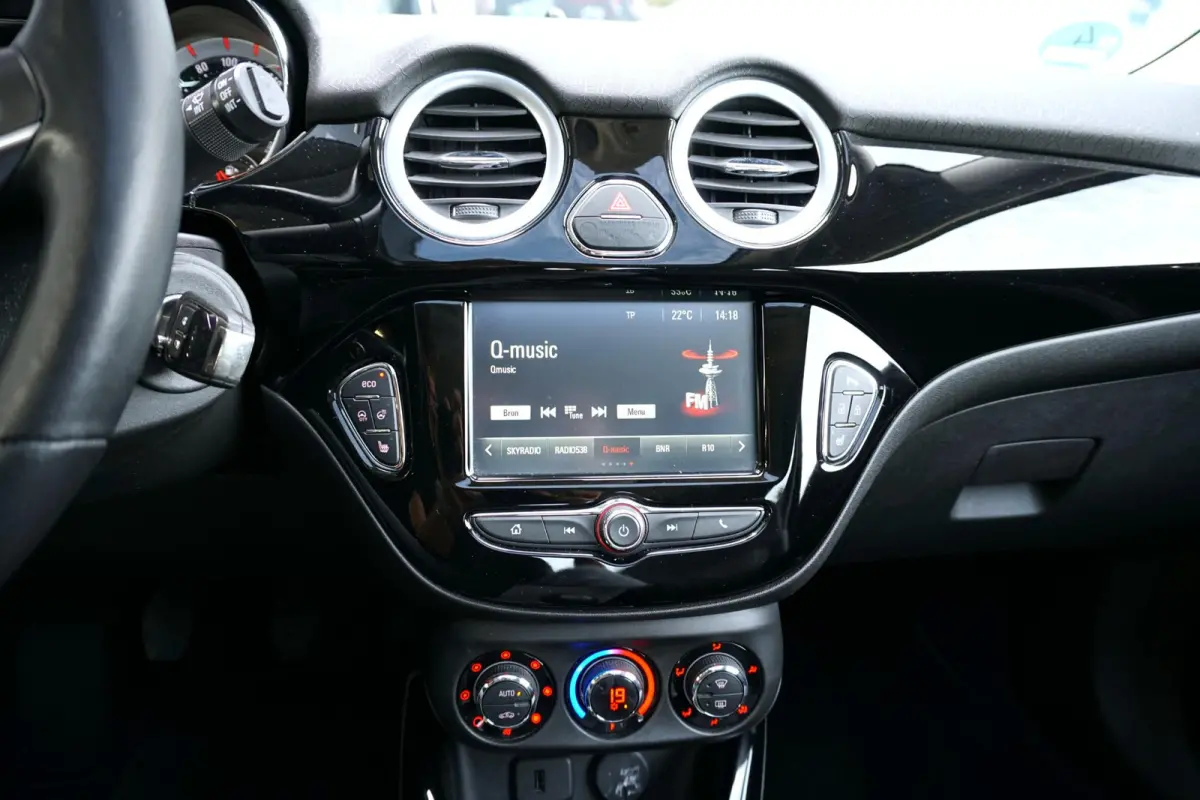 1.0 Turbo Glam Favourite + LEDER / PANO / APPLE CARPLAY