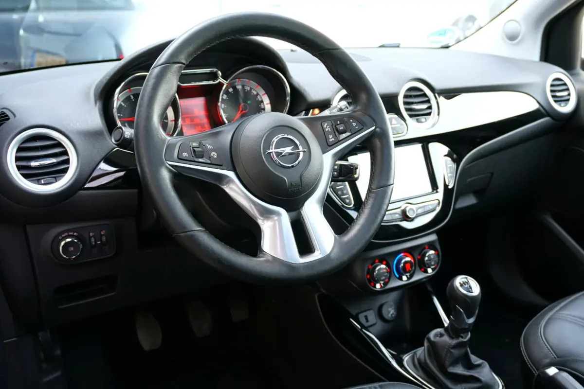 1.0 Turbo Glam Favourite + LEDER / PANO / APPLE CARPLAY