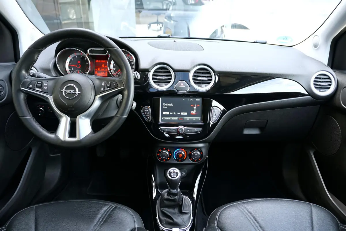 1.0 Turbo Glam Favourite + LEDER / PANO / APPLE CARPLAY