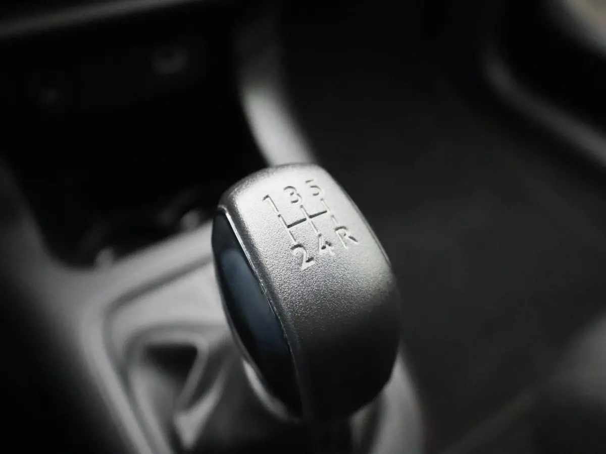 1.2 PureTech 82 S&S MAN Feel | Cruise Control | Lane Assist | Apple Carplay/Android Auto |