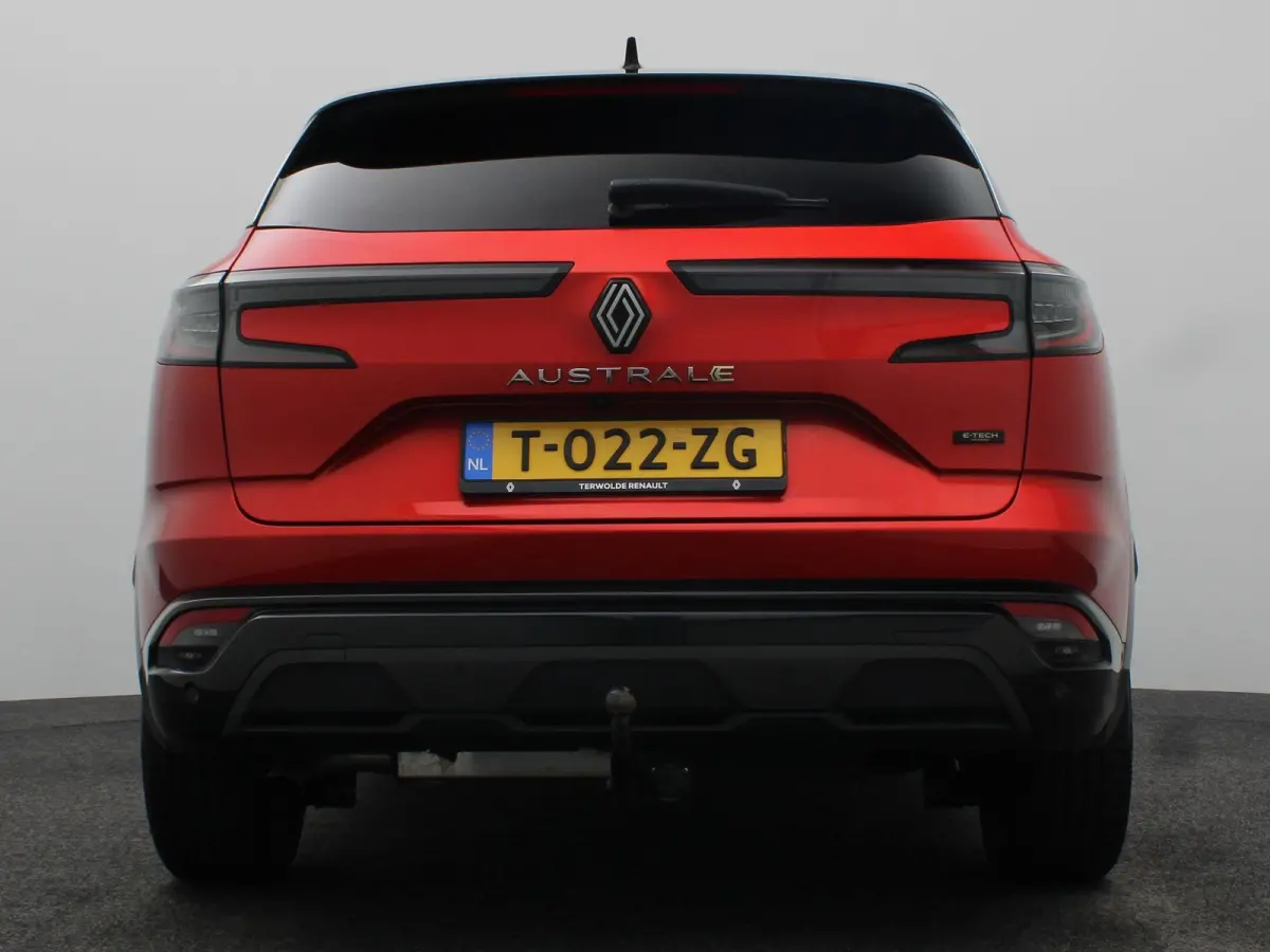 techno E-Tech full hybrid 200 | Parkeercamera | Google Navigatie | Trekhaak
