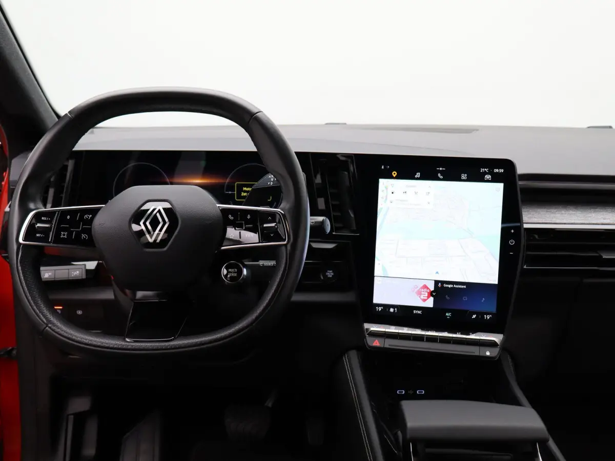 techno E-Tech full hybrid 200 | Parkeercamera | Google Navigatie | Trekhaak