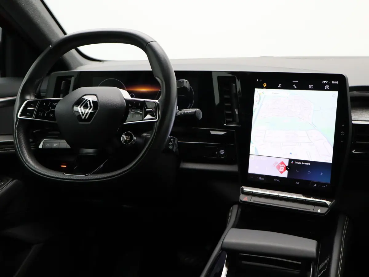 techno E-Tech full hybrid 200 | Parkeercamera | Google Navigatie | Trekhaak