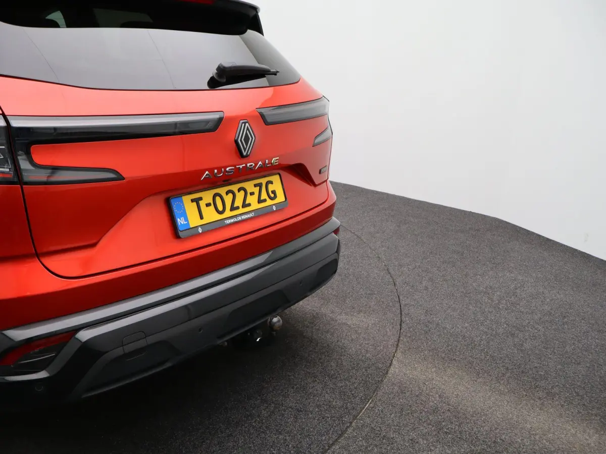 techno E-Tech full hybrid 200 | Parkeercamera | Google Navigatie | Trekhaak
