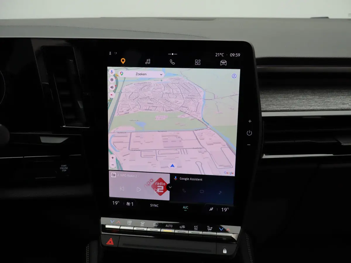 techno E-Tech full hybrid 200 | Parkeercamera | Google Navigatie | Trekhaak