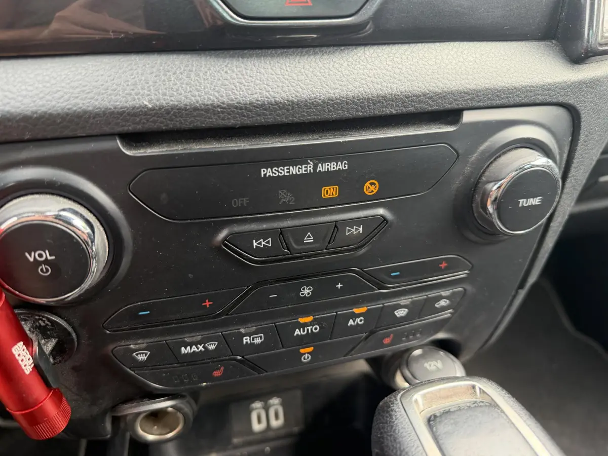 2.0 EcoBlue Wildtrak Supercab | Trekhaak | Camera | Navigatie | DAB | Stoelverwarming | Lederen Bekleding |