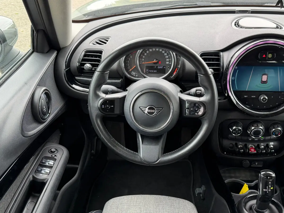 1.5 One Business Edition Automaat - Moonwalk Grey - Nav/Carplay/Excitement pakket