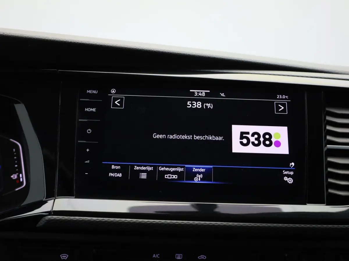 2.0 TDI L2H1 Bulli 150PK | Automaat | Dubbele Cabine | Trekhaak | Parkeersensoren Voor + Achter | Achteruitrijcamera | Adaptive Cruise Control | Multifunctioneel Stuurwiel | Voorruit Verwarm
