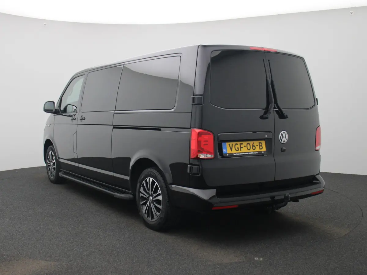 2.0 TDI L2H1 Bulli 150PK | Automaat | Dubbele Cabine | Trekhaak | Parkeersensoren Voor + Achter | Achteruitrijcamera | Adaptive Cruise Control | Multifunctioneel Stuurwiel | Voorruit Verwarm