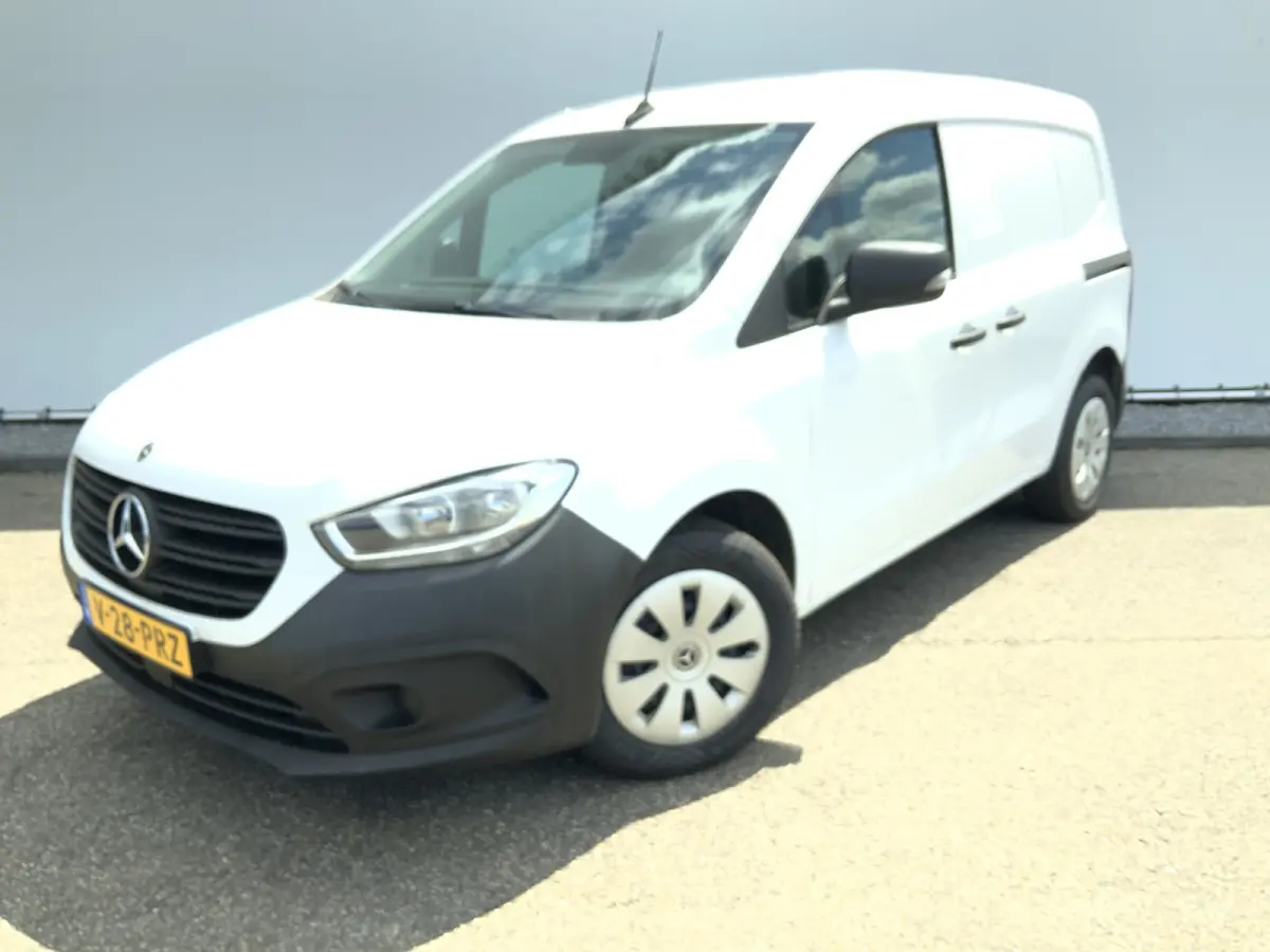 110 CDI L1 Base Cruise Camera Dub Schuifdeur Euro 6