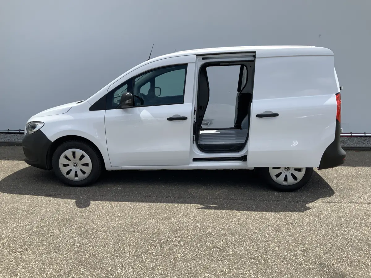110 CDI L1 Base Cruise Camera Dub Schuifdeur Euro 6