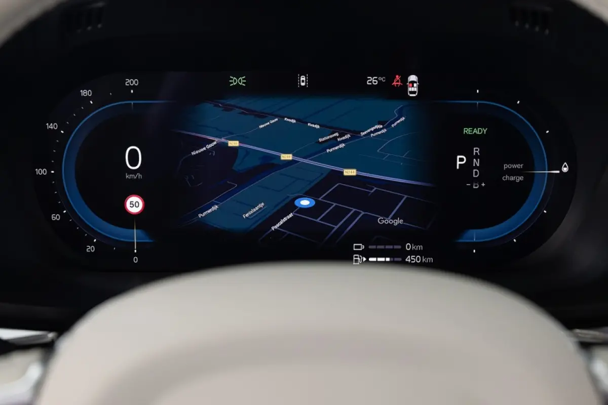 2.0 T6 Plug-in hybrid AWD Core | LEDER | PANORAMADAK | MAPS | Full LED