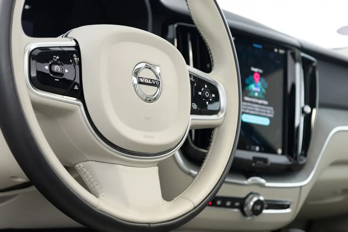 2.0 T6 Plug-in hybrid AWD Core | LEDER | PANORAMADAK | MAPS | Full LED