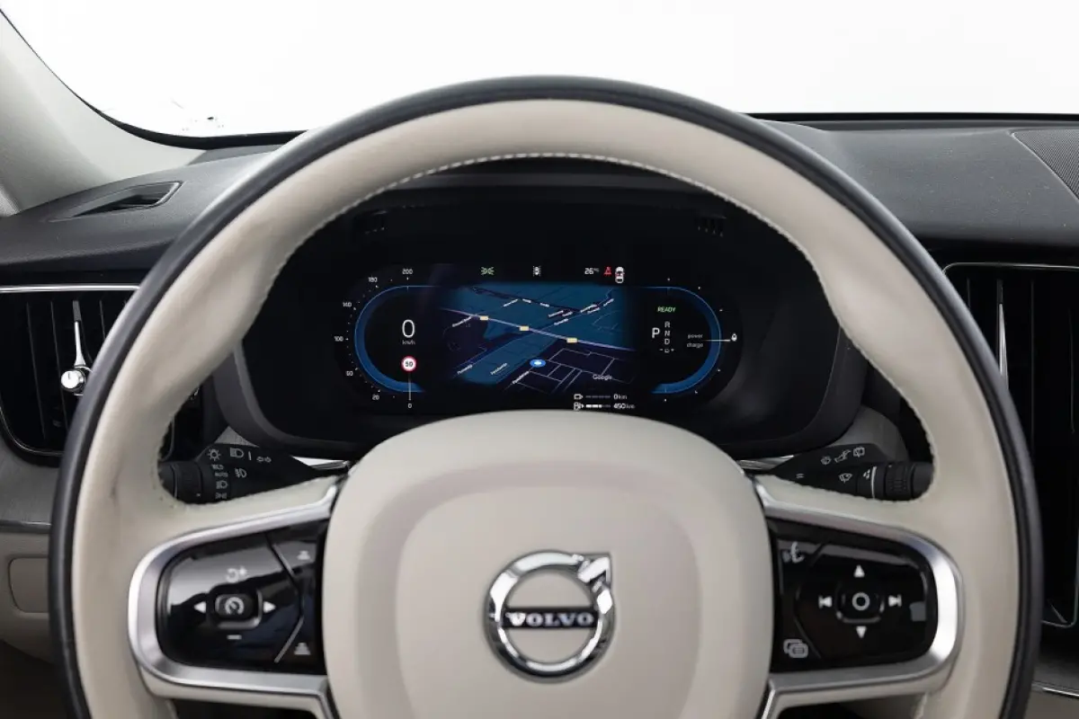 2.0 T6 Plug-in hybrid AWD Core | LEDER | PANORAMADAK | MAPS | Full LED