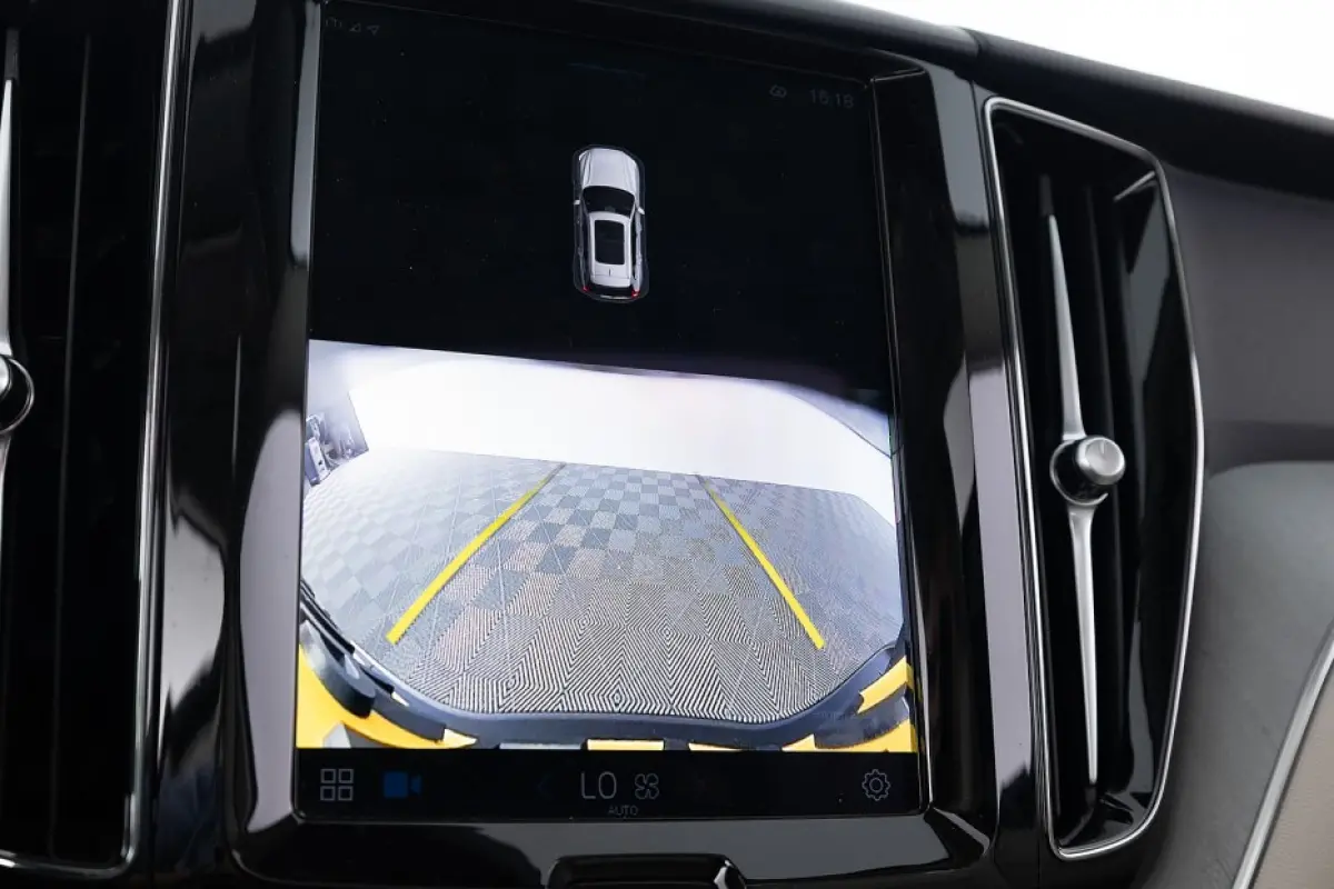 2.0 T6 Plug-in hybrid AWD Core | LEDER | PANORAMADAK | MAPS | Full LED