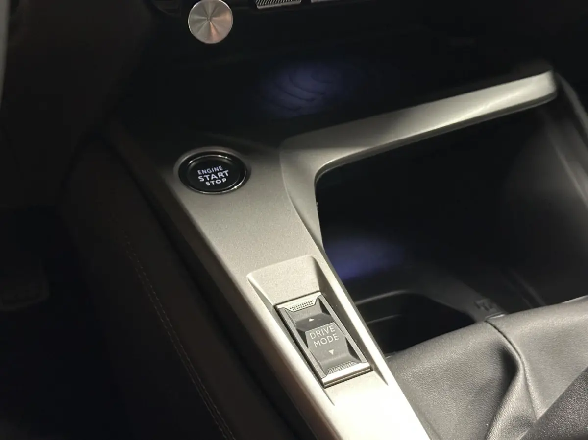 1.2 PureTech Active Pack Business CAMERA CARPLAY CRUISE NAVI ECC.