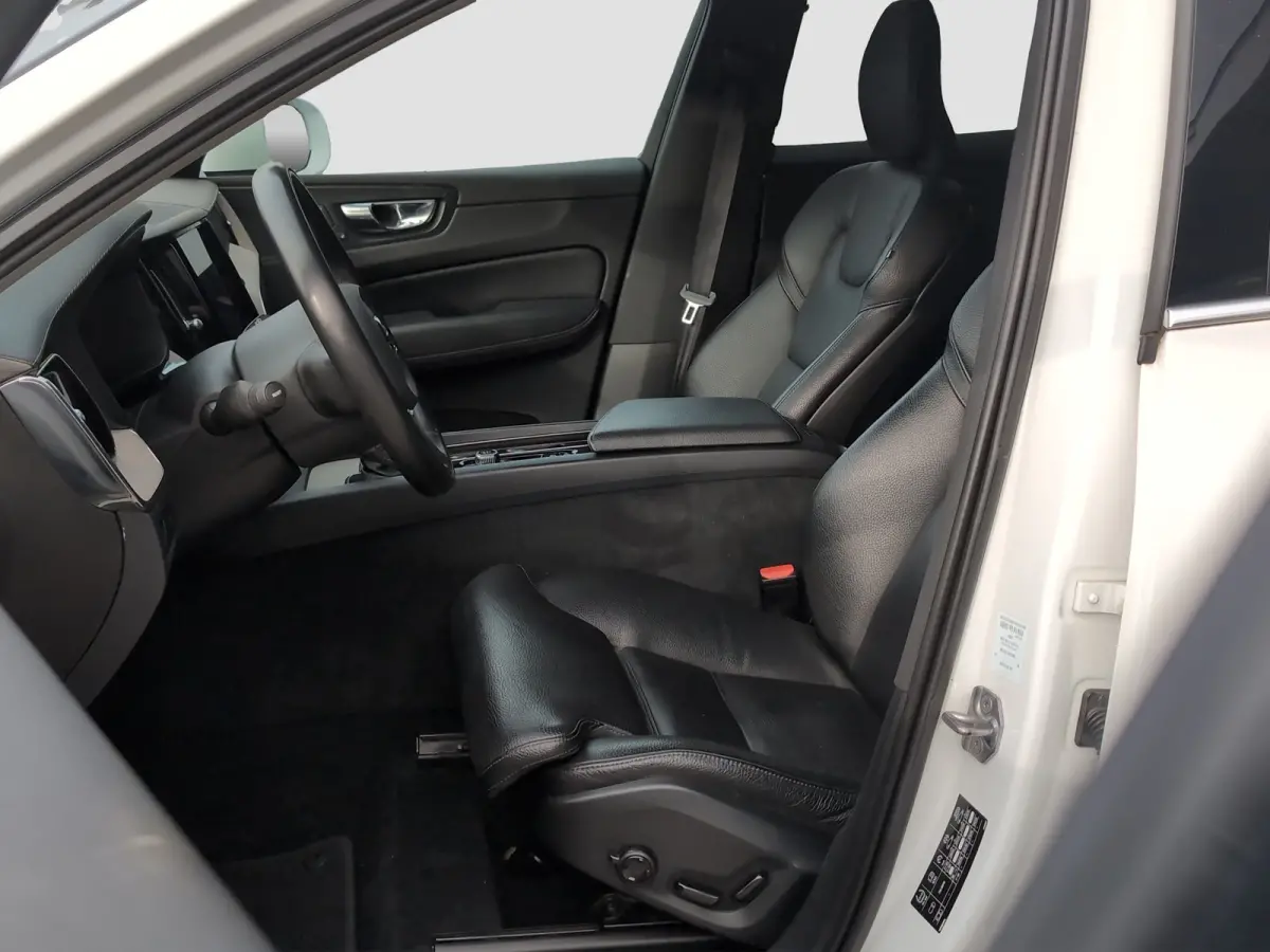2.0 T5 AWD Inscription | VERWACHT | Camera | Trekhaak | Stuur verwarming | Cruise control |