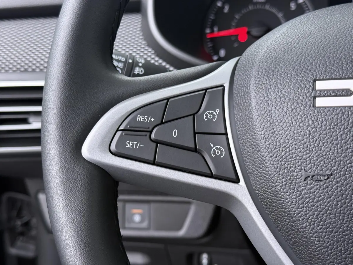 TCe 90 CVT Expression | AUTOMAAT | Parkeercamera |