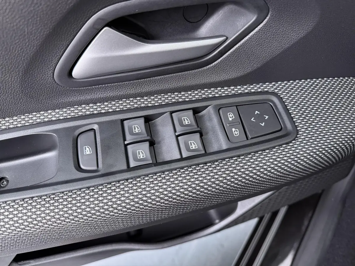 TCe 90 CVT Expression | AUTOMAAT | Parkeercamera |