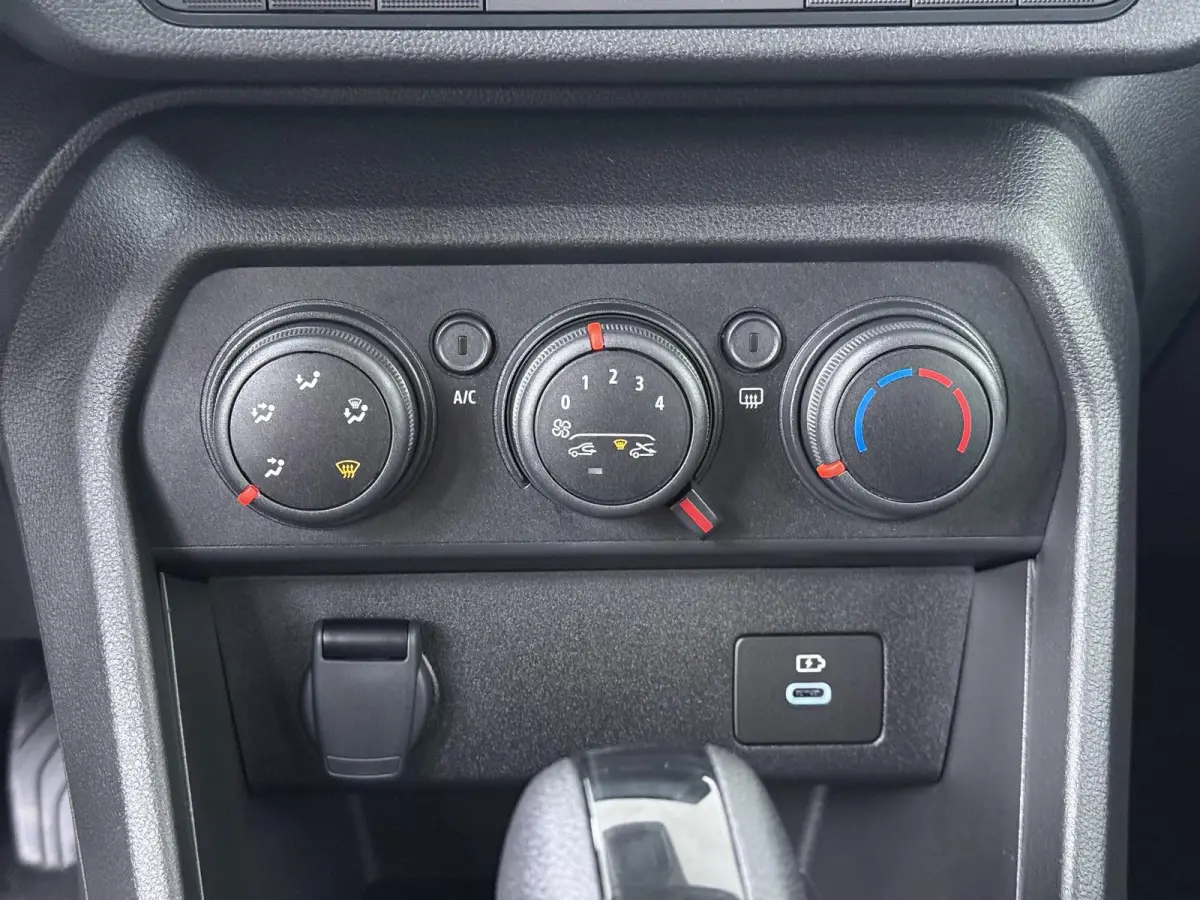 TCe 90 CVT Expression | AUTOMAAT | Parkeercamera |
