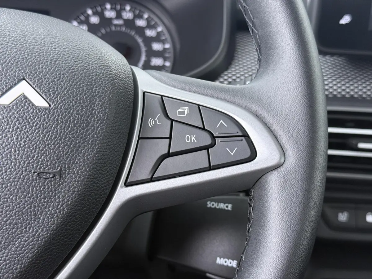 TCe 90 CVT Expression | AUTOMAAT | Parkeercamera |