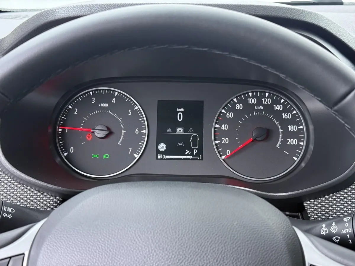 TCe 90 CVT Expression | AUTOMAAT | Parkeercamera |