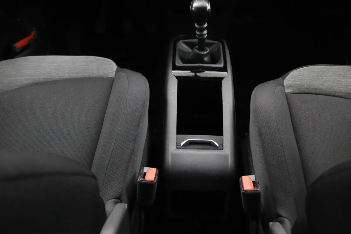 1.2*7-ZITS*CAM*HAAK*CARPLAY*NAVI*CRUISE*