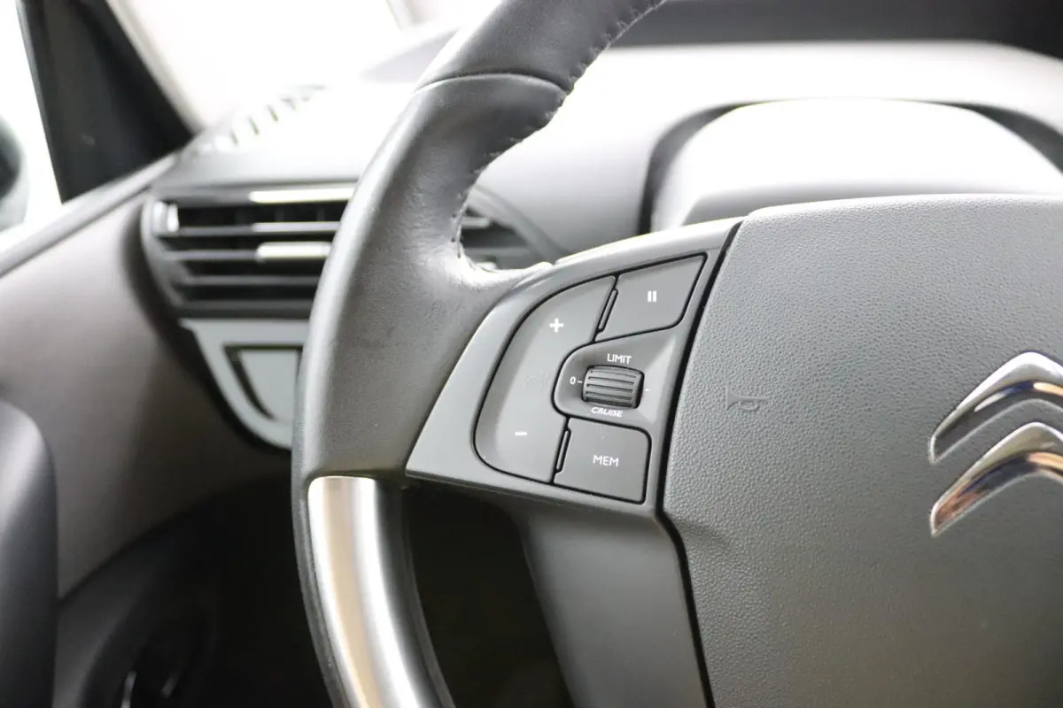 1.2*7-ZITS*CAM*HAAK*CARPLAY*NAVI*CRUISE*