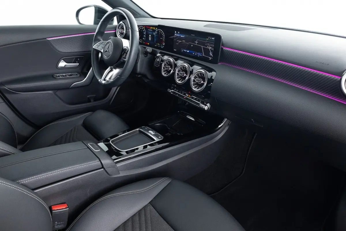 250 e Business Line | Full LED | Half LEDER | SFEER | NAVI | PHEV