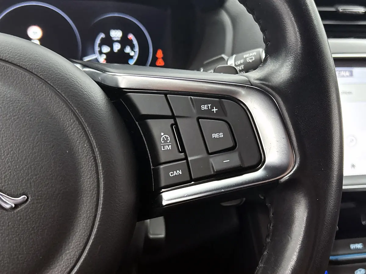 2.0 Portfolio AWD 30t | 301PK | NL-AUTO | GOED ONDERH | CARPLAY | CLIMATE | ACHTERCAM | LANE ASS | CRUISECONTRL |