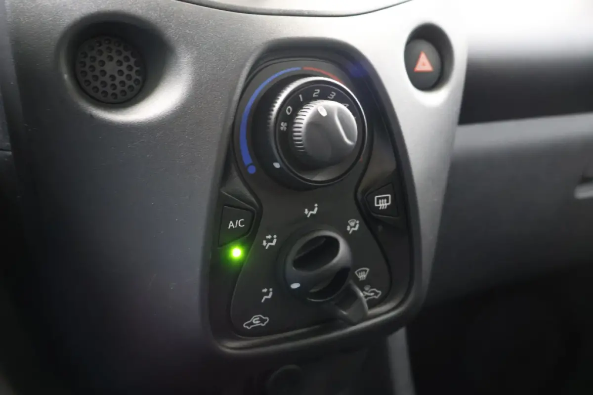 1.0 VVT-i x-fun | Airco!