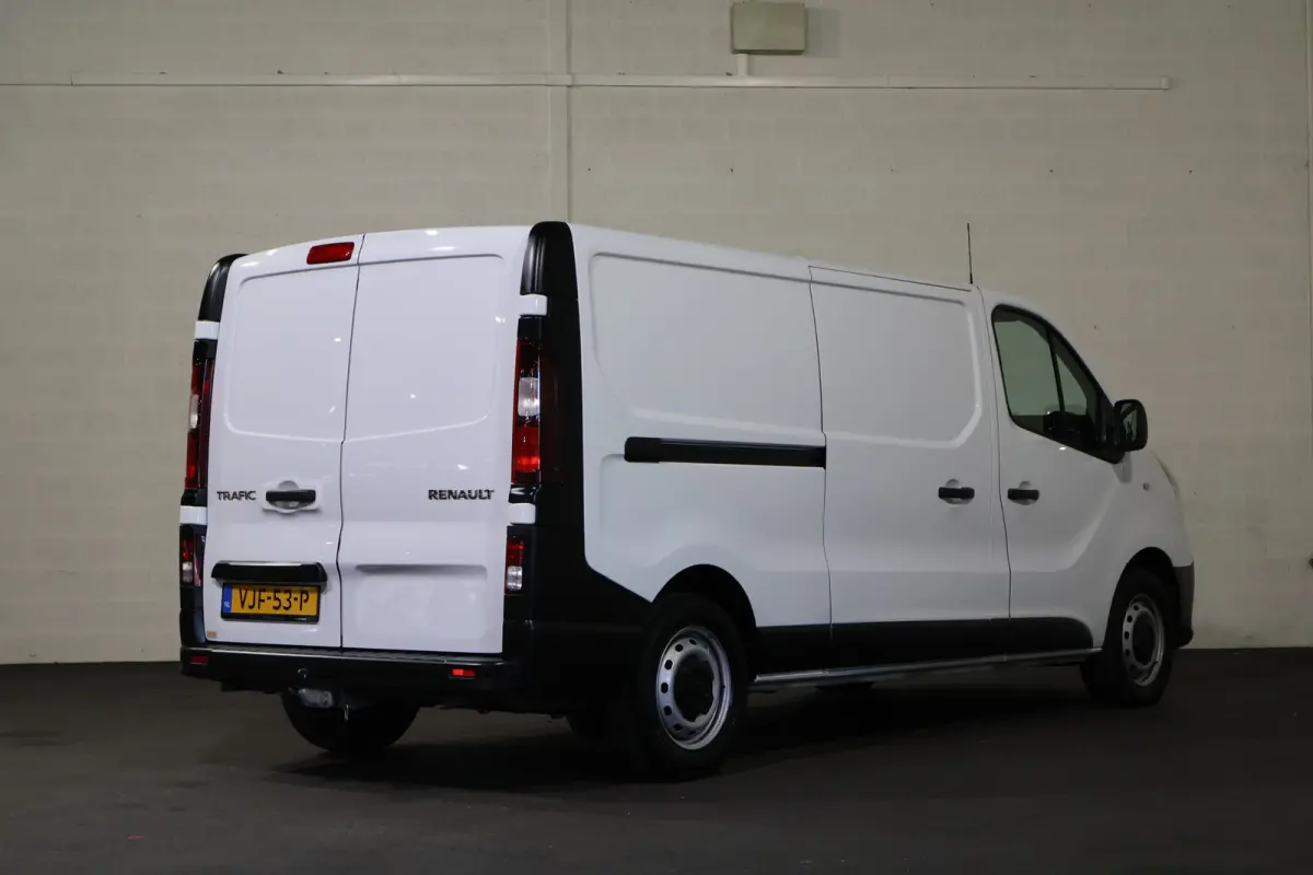 2.0 dCi 120pk L2 H1 2x Schuifdeur Airco Navigatie Trekhaak