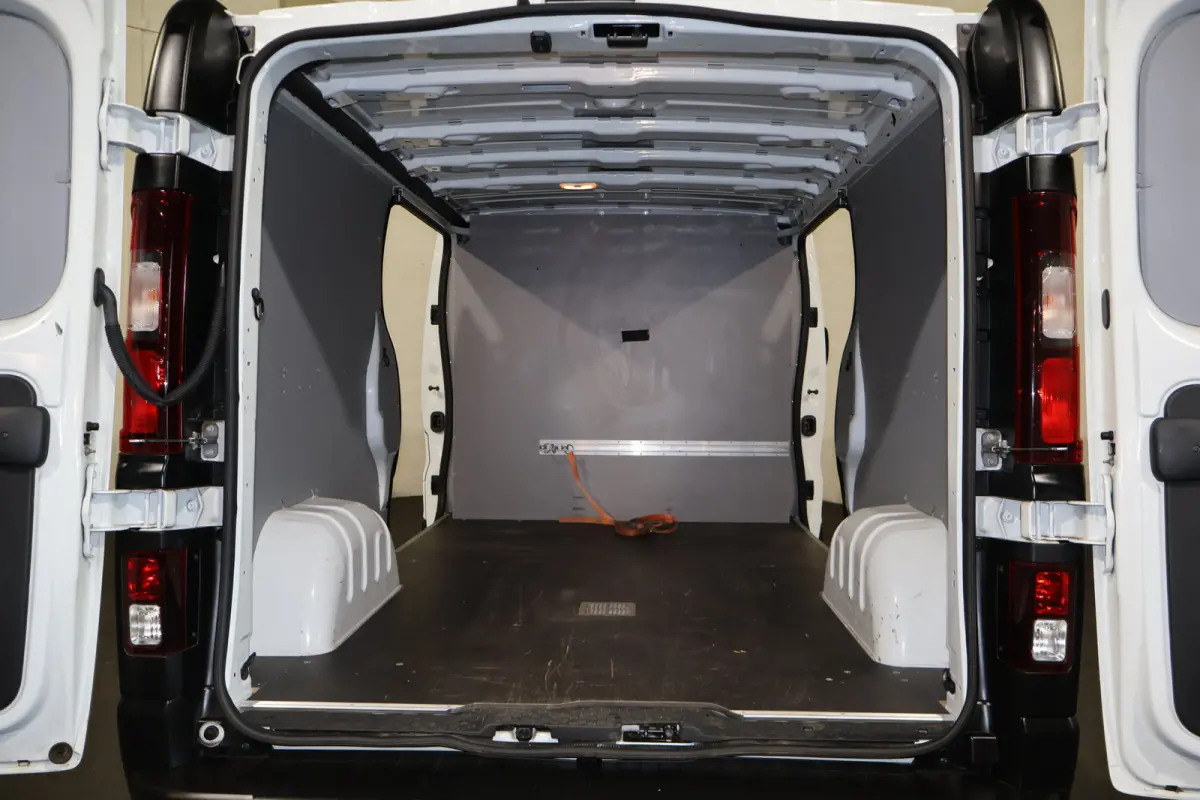 2.0 dCi 120pk L2 H1 2x Schuifdeur Airco Navigatie Trekhaak