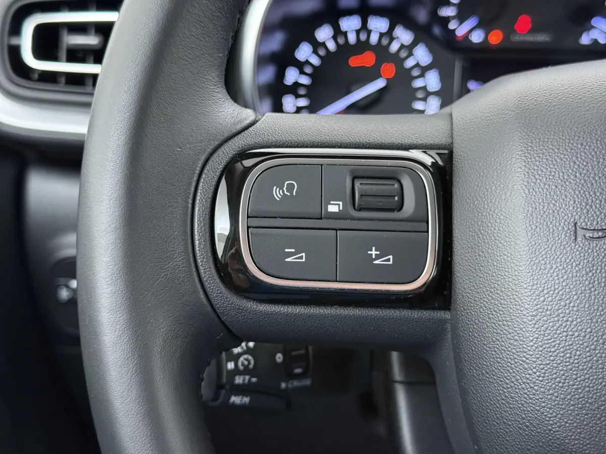 Shine 110pk Automaat | 1ste eigenaar | Navigatie | Camera achter | Lichtmetalen velgen | Automatische airco | Cruise control | Apple Carplay en Android auto