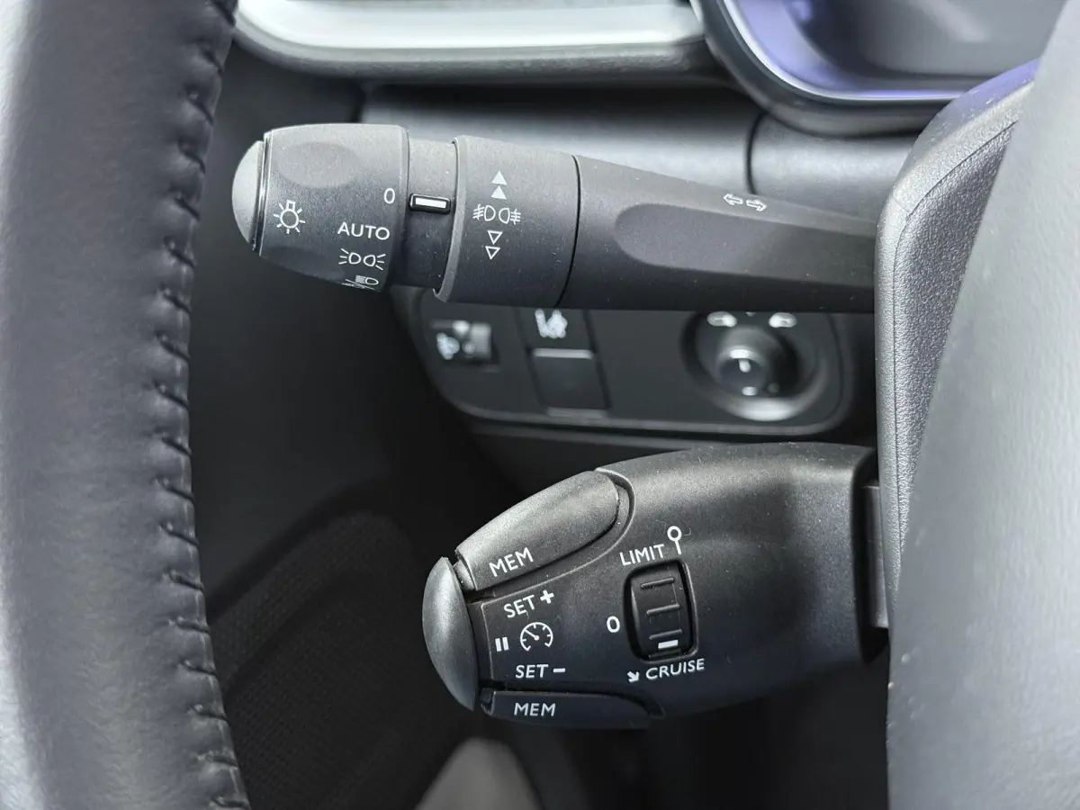 Shine 110pk Automaat | 1ste eigenaar | Navigatie | Camera achter | Lichtmetalen velgen | Automatische airco | Cruise control | Apple Carplay en Android auto