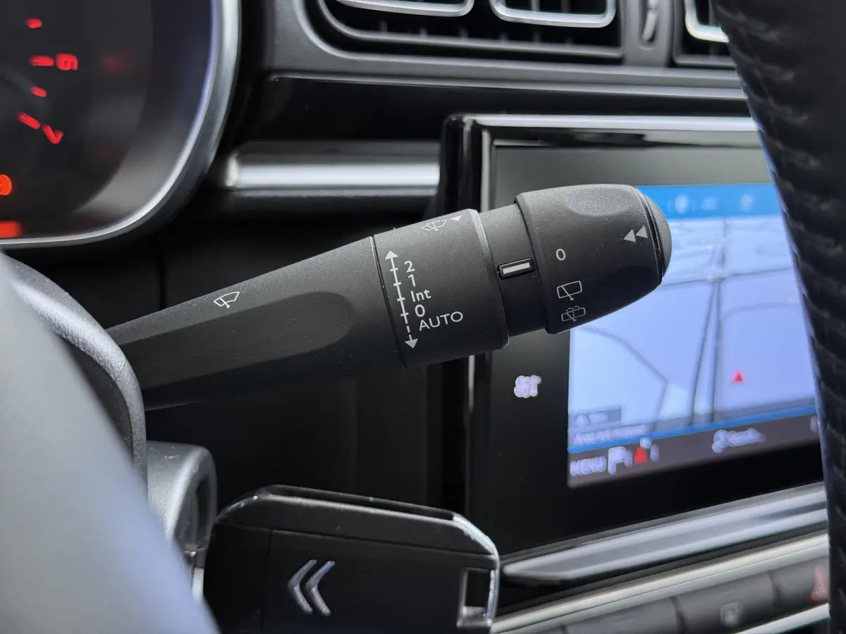 Shine 110pk Automaat | 1ste eigenaar | Navigatie | Camera achter | Lichtmetalen velgen | Automatische airco | Cruise control | Apple Carplay en Android auto