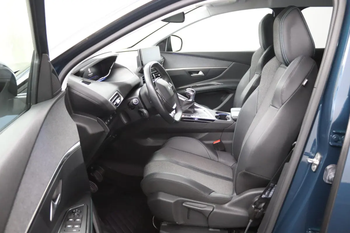 1.2 Allure*HAAK*CAM*ACC*CARPLAY*LED*NAVI*KEYLESS*