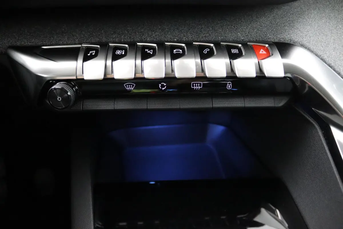 1.2 Allure*HAAK*CAM*ACC*CARPLAY*LED*NAVI*KEYLESS*