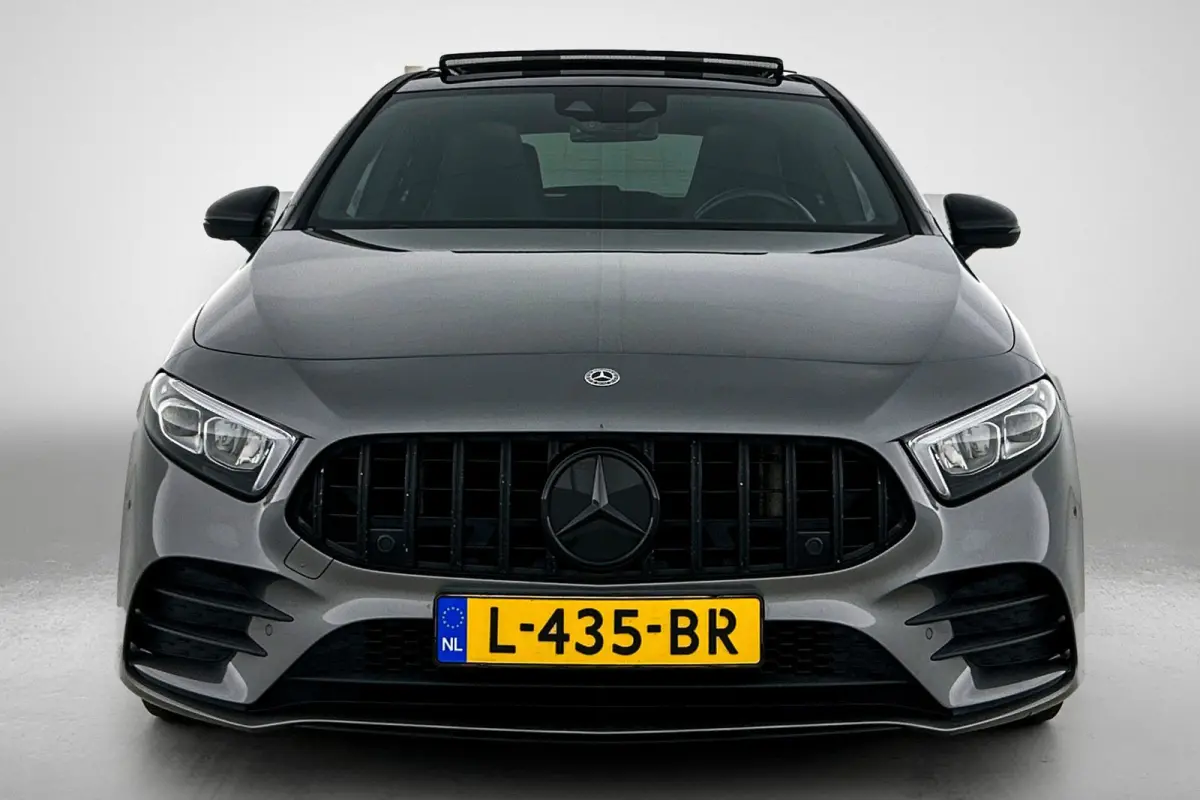 200 Business Solution AMG(Goed ondH, Panorama, Sfeerverlichting, Lane Assist,Navi, Camera, StoelV, Etc)