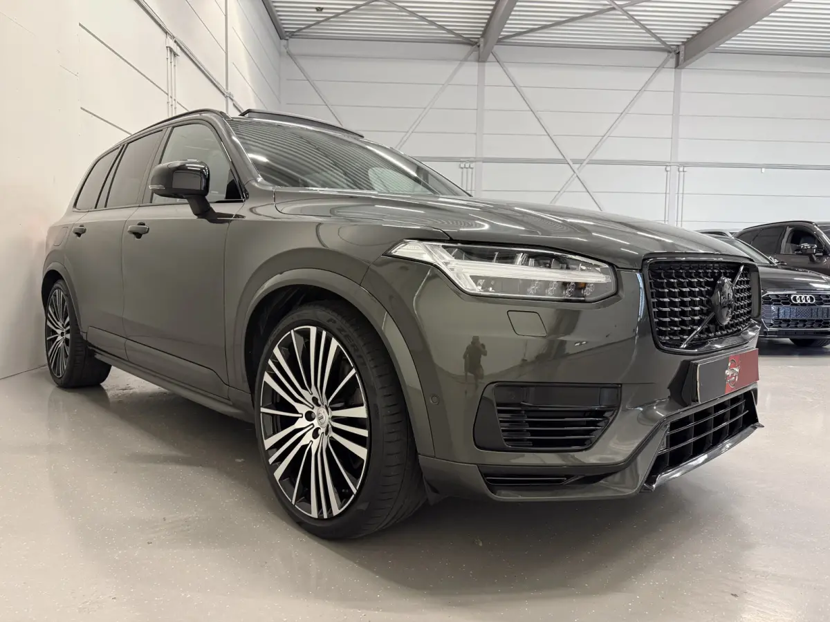 T8 Recharge AWD R-Design 49.000km/PANO/LUCHTVERING/SOH 96%/TREKHAAK/22"/HEAD-UP/H&K/LEER-ALCANTARA R-DESIGN SP. STOELEN/MEMORY/ACC/PILOT-ASSIST/PINE-GREY/NET OH BEURT GEHAD BIJ VOLVO