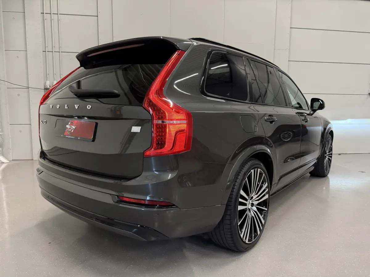T8 Recharge AWD R-Design 49.000km/PANO/LUCHTVERING/SOH 96%/TREKHAAK/22"/HEAD-UP/H&K/LEER-ALCANTARA R-DESIGN SP. STOELEN/MEMORY/ACC/PILOT-ASSIST/PINE-GREY/NET OH BEURT GEHAD BIJ VOLVO