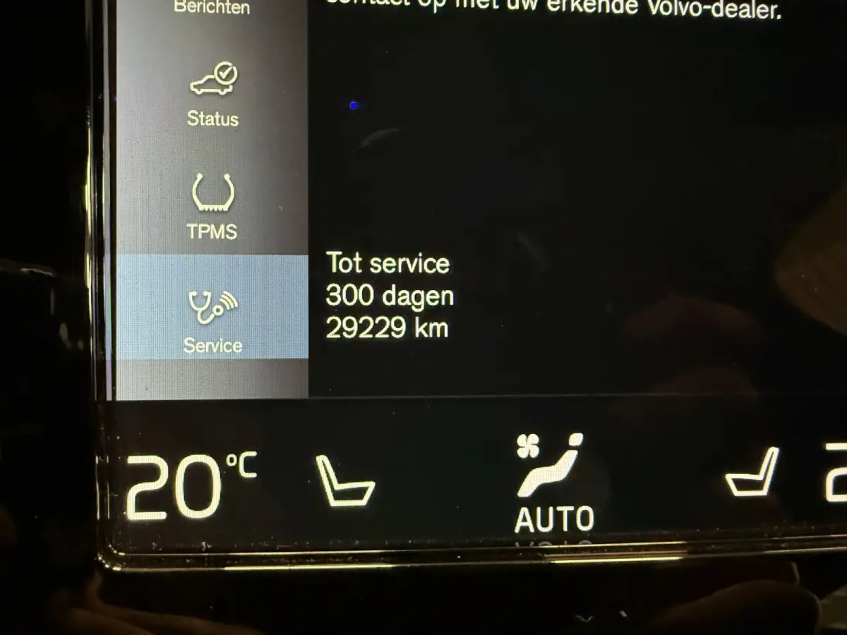 T8 Recharge AWD R-Design 49.000km/PANO/LUCHTVERING/SOH 96%/TREKHAAK/22"/HEAD-UP/H&K/LEER-ALCANTARA R-DESIGN SP. STOELEN/MEMORY/ACC/PILOT-ASSIST/PINE-GREY/NET OH BEURT GEHAD BIJ VOLVO