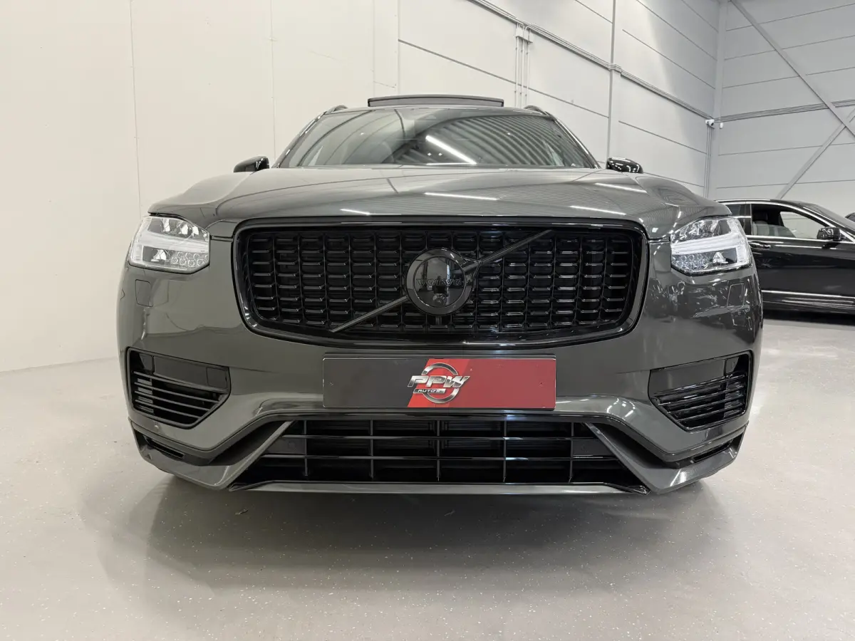 T8 Recharge AWD R-Design 49.000km/PANO/LUCHTVERING/SOH 96%/TREKHAAK/22"/HEAD-UP/H&K/LEER-ALCANTARA R-DESIGN SP. STOELEN/MEMORY/ACC/PILOT-ASSIST/PINE-GREY/NET OH BEURT GEHAD BIJ VOLVO