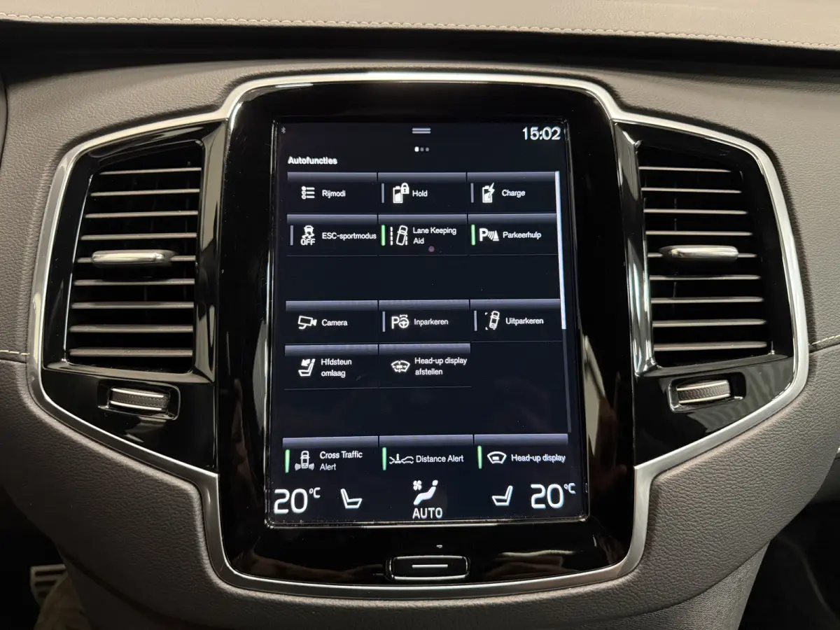 T8 Recharge AWD R-Design 49.000km/PANO/LUCHTVERING/SOH 96%/TREKHAAK/22"/HEAD-UP/H&K/LEER-ALCANTARA R-DESIGN SP. STOELEN/MEMORY/ACC/PILOT-ASSIST/PINE-GREY/NET OH BEURT GEHAD BIJ VOLVO