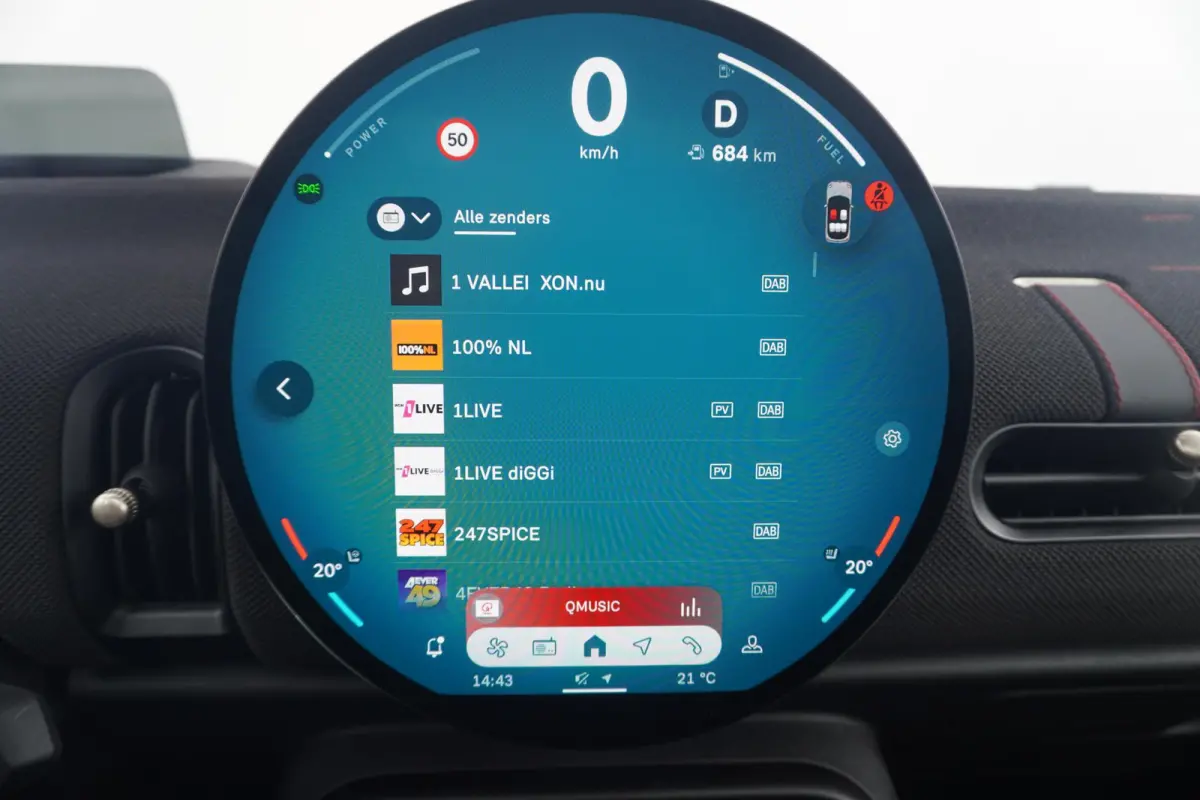 Cooper C | John Cooper Works Uitvoering | Pakket XL | Memorystoelen | Stoel & Stuurverwarming | Harman Kardon | Panoramadak | Driving Assistant Plus