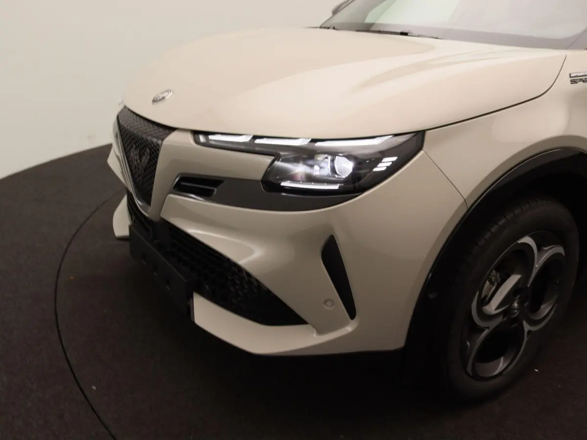1.2 Turbo Hybrid Ibrida Sport Speciale | Techno Pack | Electrisch Panorama Schuifdak | LMV 18" | Two-Tone kleur | Spciale Actie Korting! |