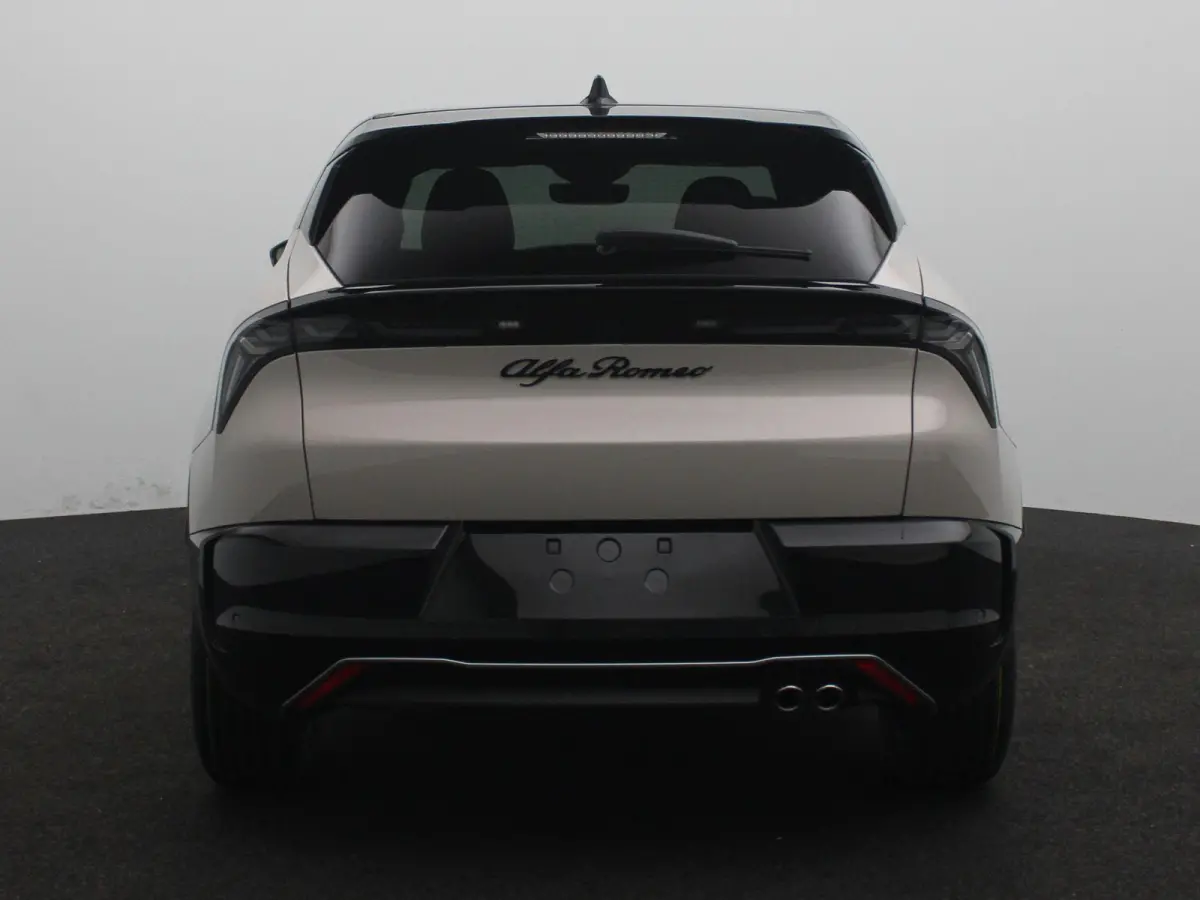 1.2 Turbo Hybrid Ibrida Sport Speciale | Techno Pack | Electrisch Panorama Schuifdak | LMV 18" | Two-Tone kleur | Spciale Actie Korting! |