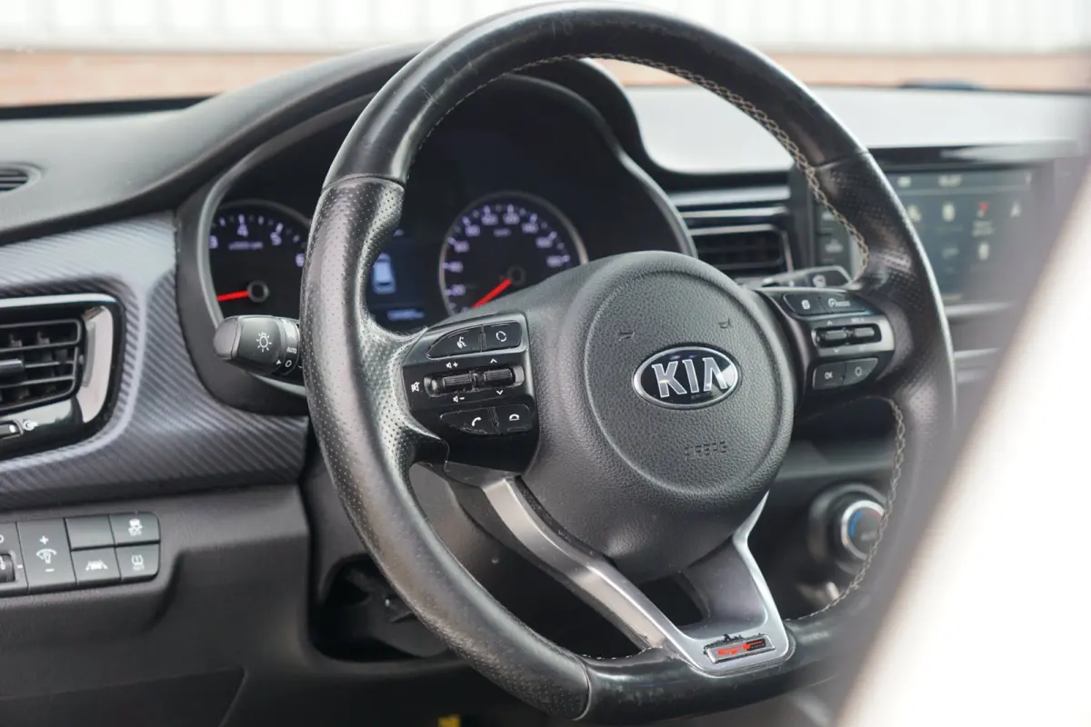 1.0 TGDI GT-Line - Clear White - Led/Carplay/Camera