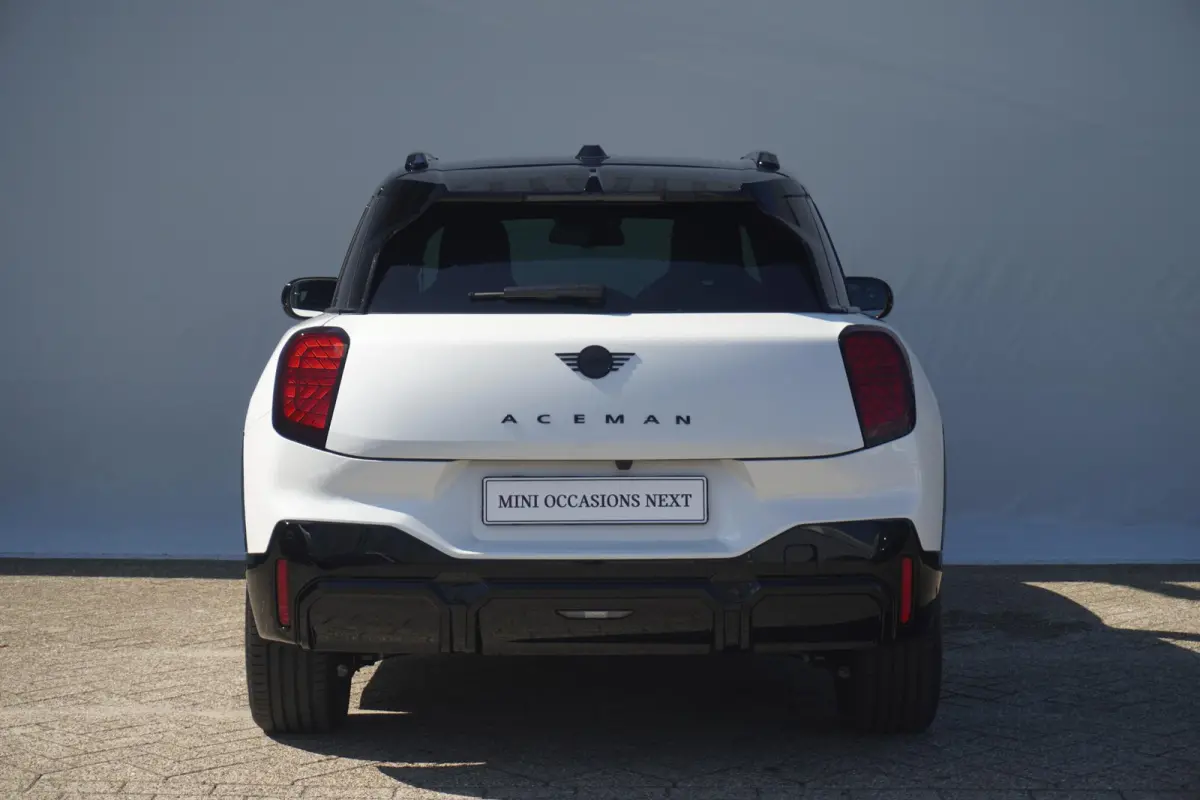 E | John Cooper Works Uitvoering | Pakket M | Panoramadak | Stoel & Stuurverwarming | Comfort Access | Head-Up Display